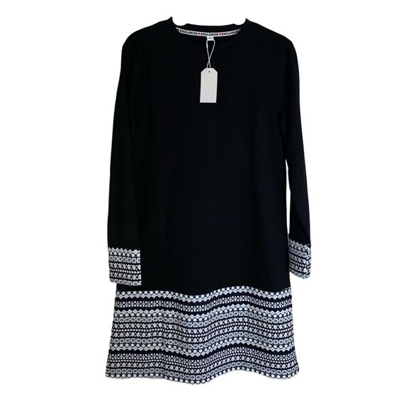 Exclusive Dresses & Skirts - Exclusive Black and White Geometric Shift Dress Medium